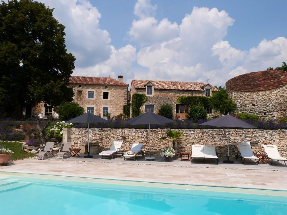 pool gites Beauregard manor Dordogne